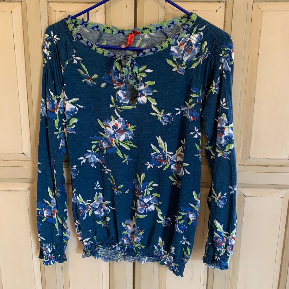 Anrthropoligie Blue floral peasant top
